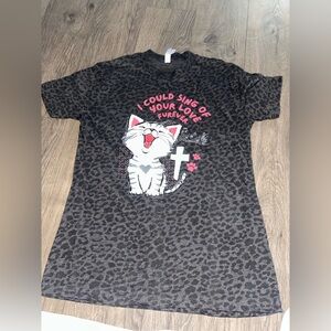 Chic Black Leopard Print Cat Tee